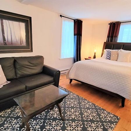Auberge Du Vignoble Bromont Eksteriør bilde