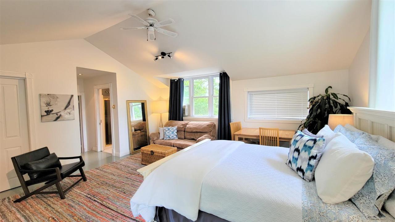 Auberge Du Vignoble Bromont Eksteriør bilde