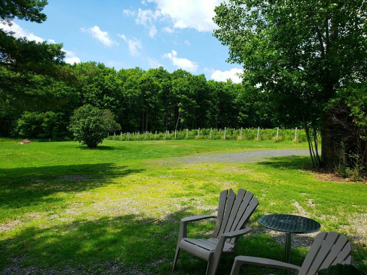 Auberge Du Vignoble Bromont Eksteriør bilde