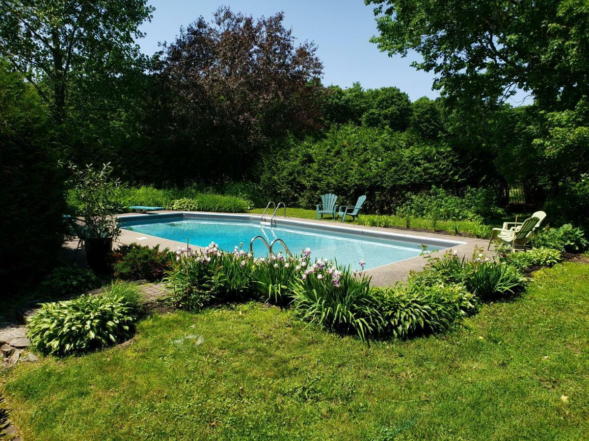 Auberge Du Vignoble Bromont Eksteriør bilde